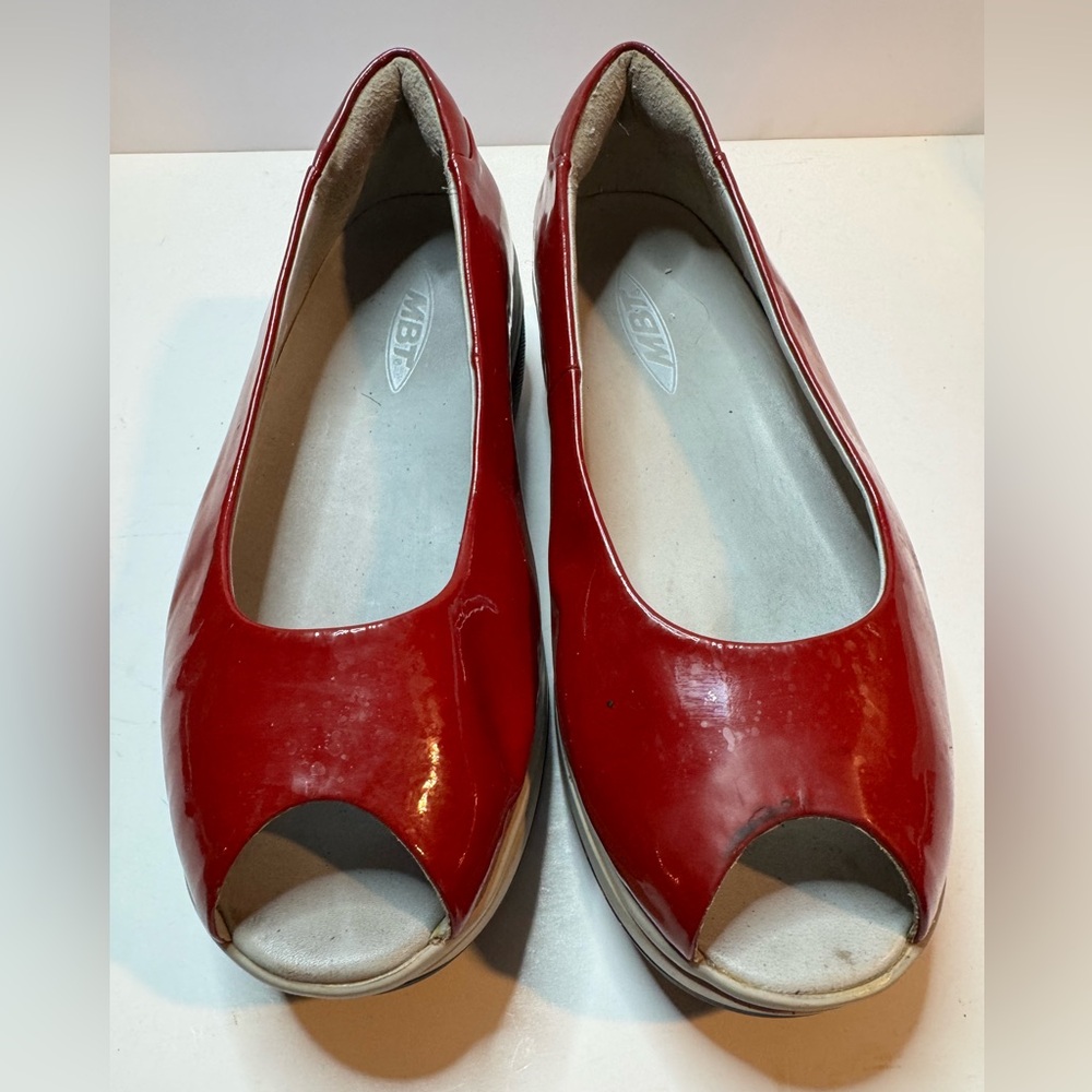 Womens MBT Kianga Slip Ons Size 6-6.5